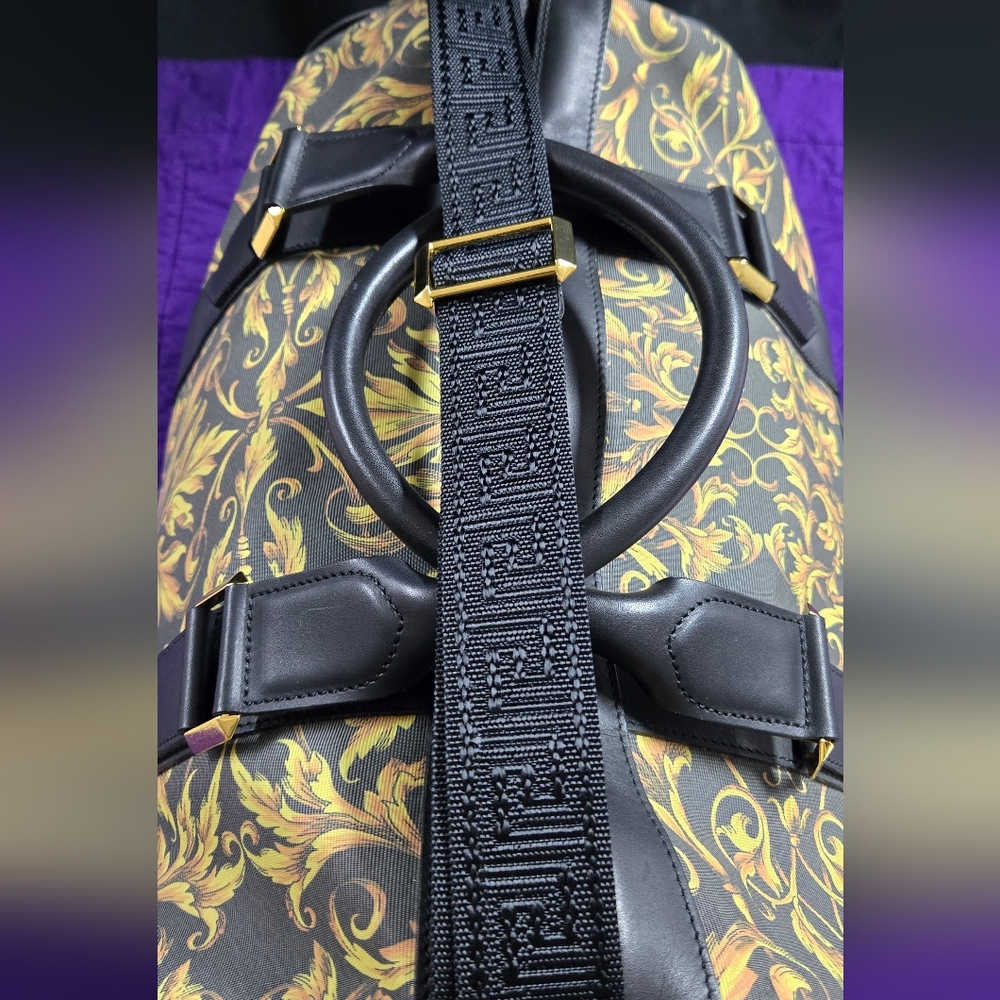 EUC GIANNI VERSACE VINTAGE BAROQUE PATTERN BLACK AND GOLD OVERNIGHT BAG - Picture 5 of 13